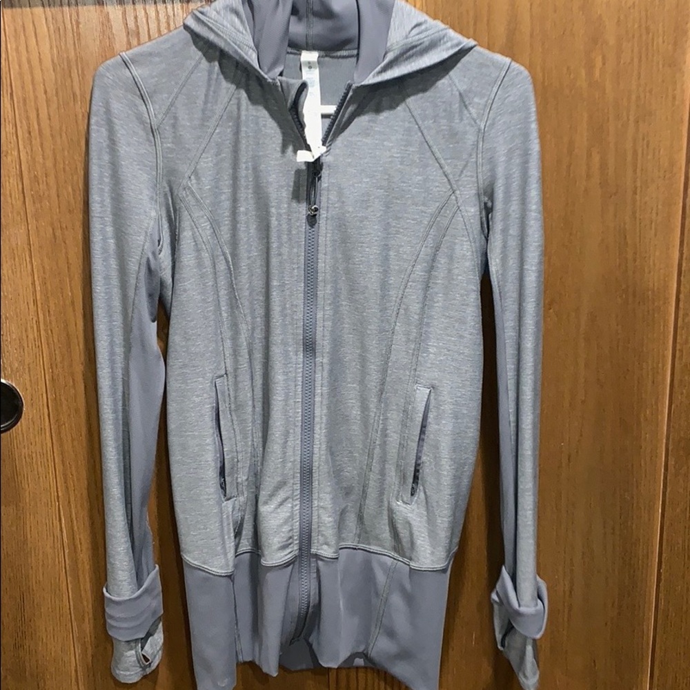 LULULEMON women’s size 6 long jacket